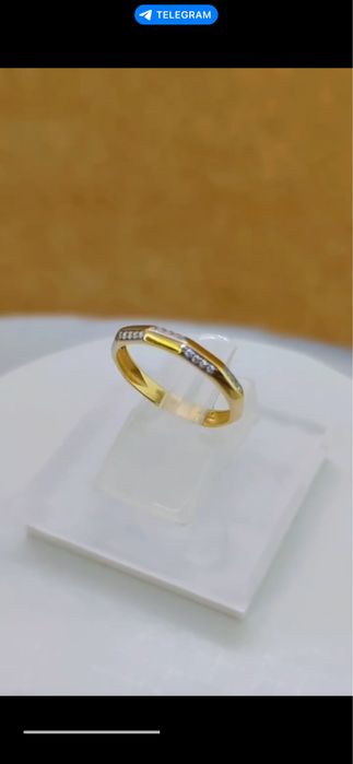 Продам золотое кольцо