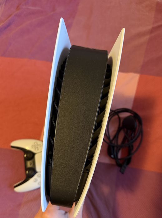 Playstation 5 , disc, 825GB perfect functional Brasov • OLX.ro