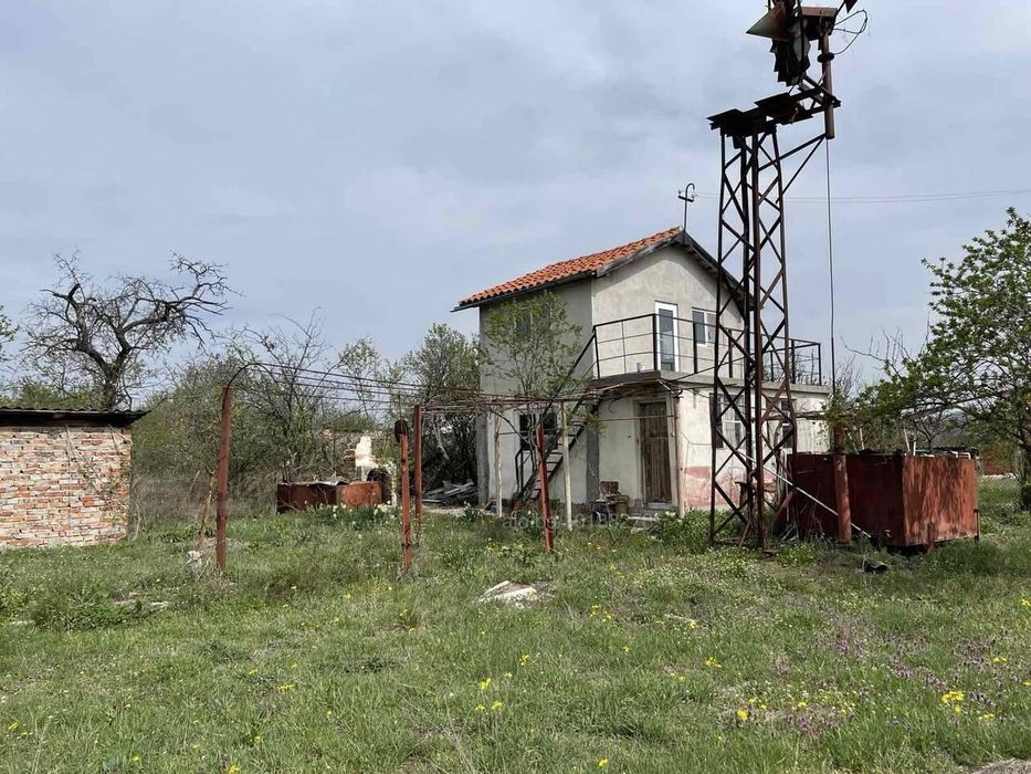Парцел с малка къща, за продажба, кв. Банево