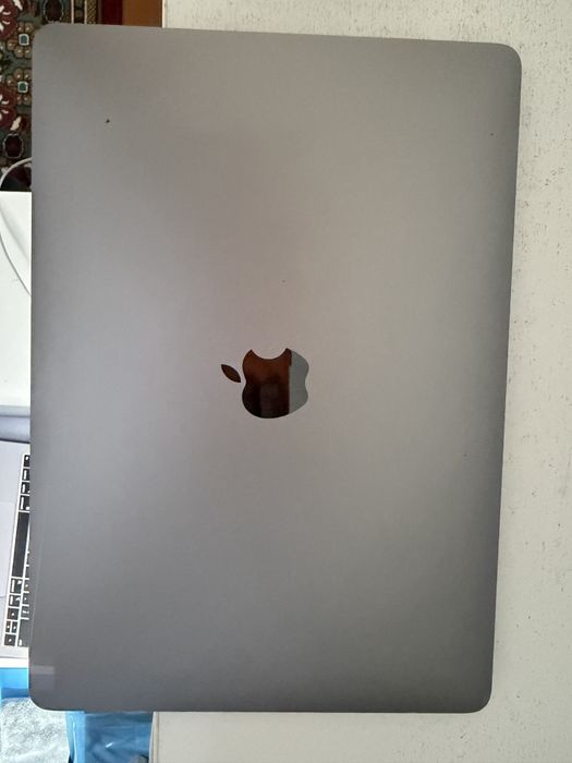 Macbook Pro 2018/8/256