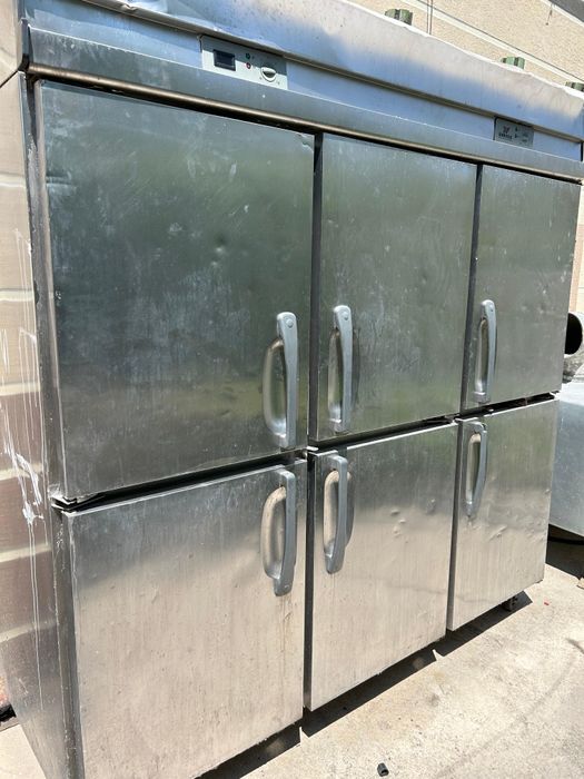 Продам морозильник большой