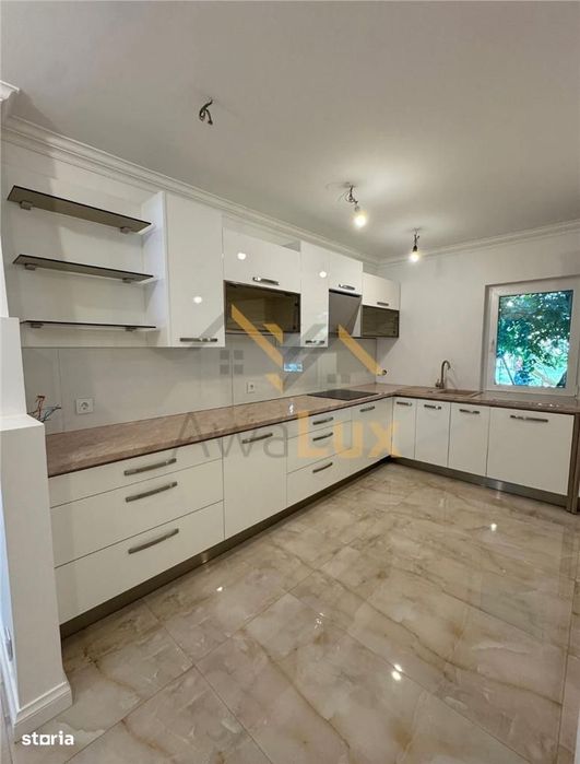 Apartament 3 camere de vanzare, str. Marasesti
