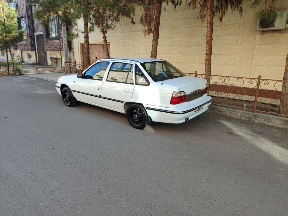 Продаётся Нексия 1 .