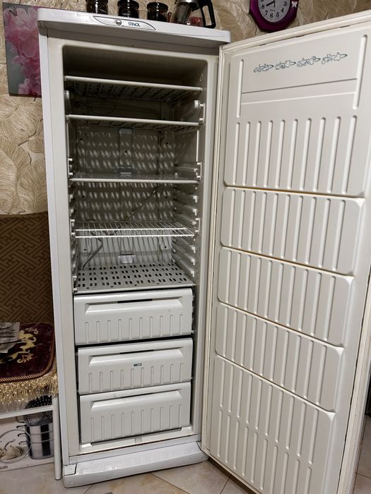 Продам морозильник
