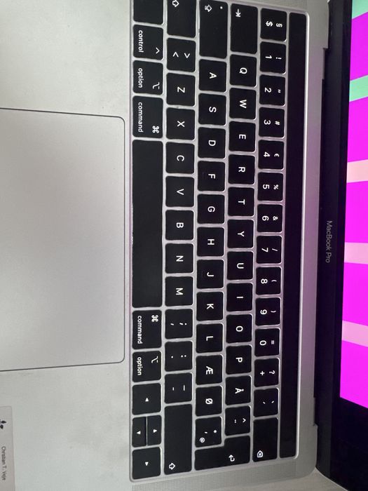 Dezmembrez macbook a1989