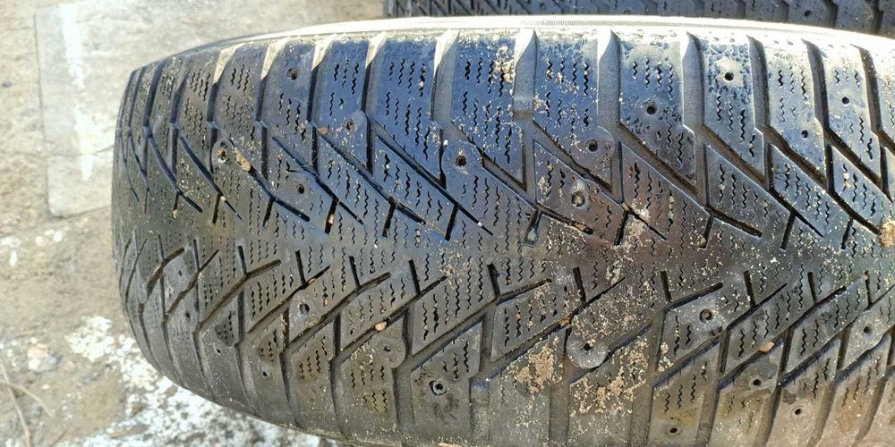 Комплект Б/У колес 215/65/R16