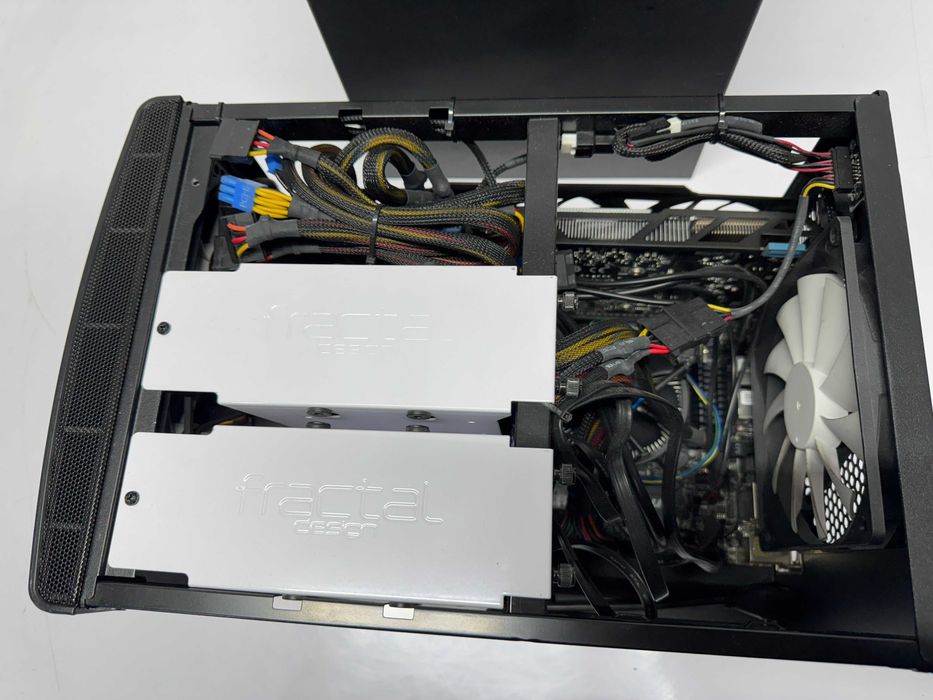 Компютър - CPU i5 core 3.20ghz/RAM16GB/HDD 2TB/GPU AMD RADEON R-9200 R