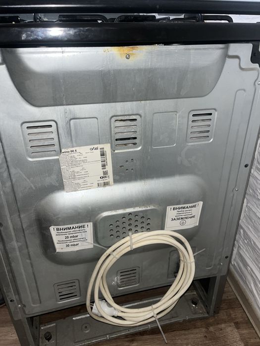 Продам газовую плиту