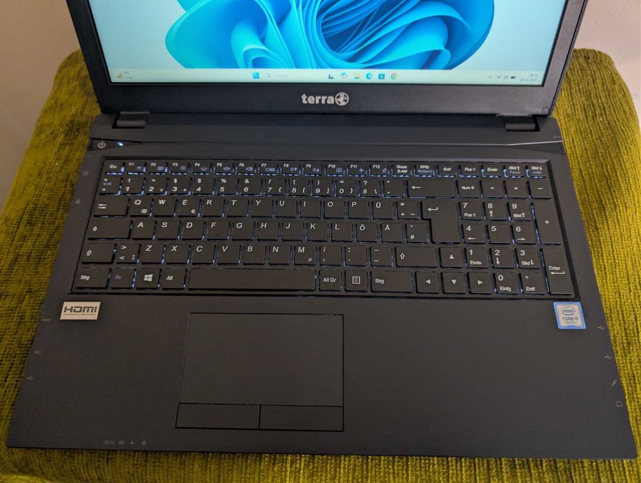 Laptop TERRA Mobile 1515 - Core i5 7200U / SSd 240GB - Windows 11 Pro