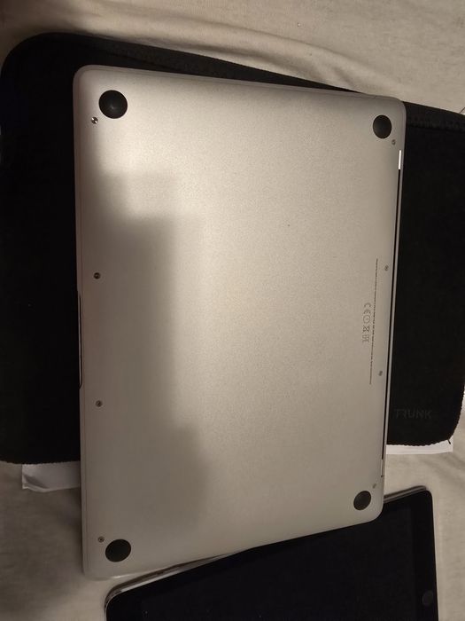 MacBook 12 (2017) Gold/Space Gray – Intel i7 / 16GB RAM / Impecabil