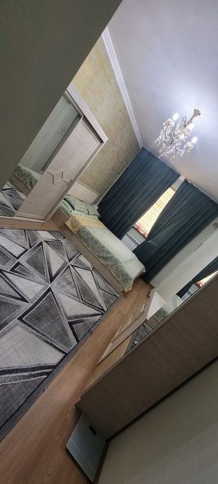 NURAFSHON KÒCHA 4xona 140kv narxini  xonalar keng va yoruĝ