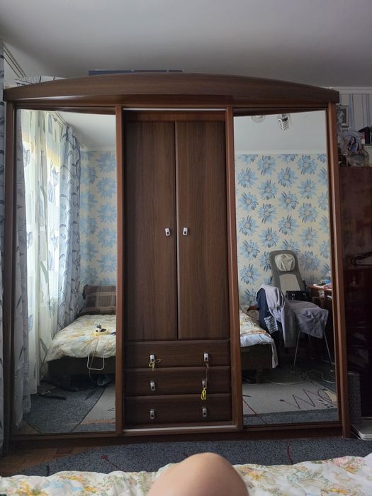 Продам платяной шкаф