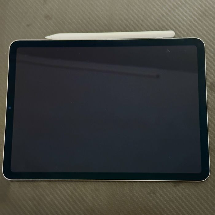 Apple Ipad air5 256gb cu procesor M1 + stilou pentru scris