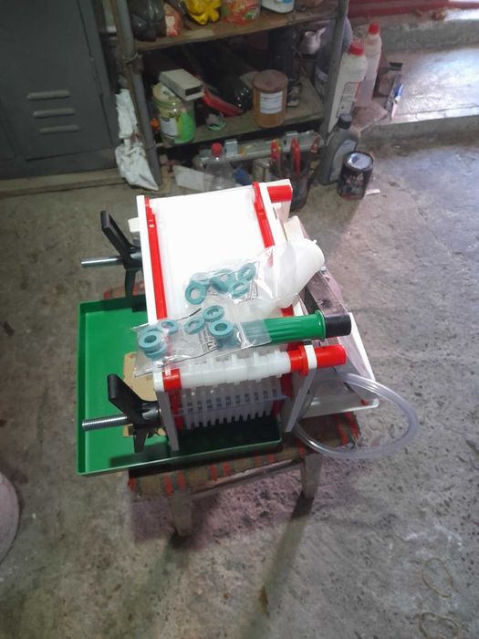 Filtru vin cu 12 placi filtrare nou in garantie