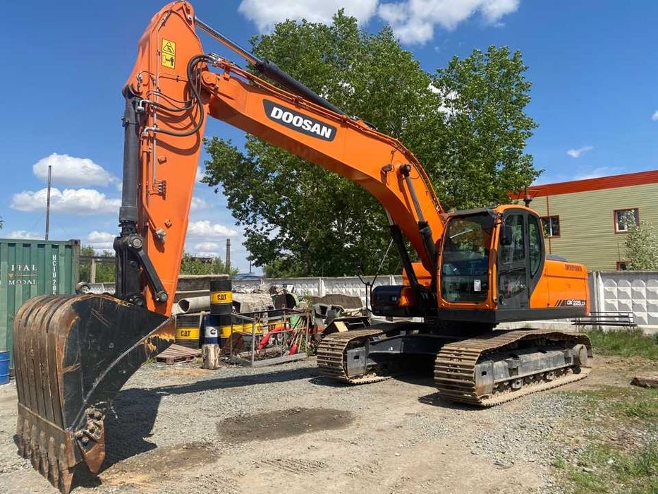 услуги гусеничного экскаватора