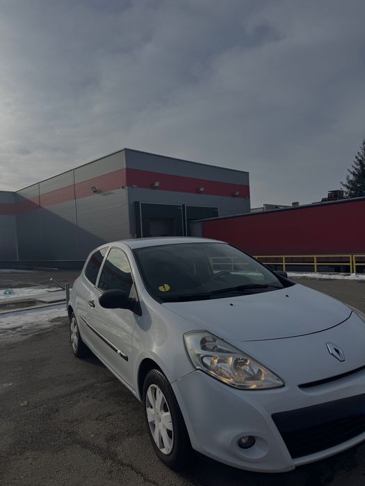 Vând Renault clio în stare foarte bună