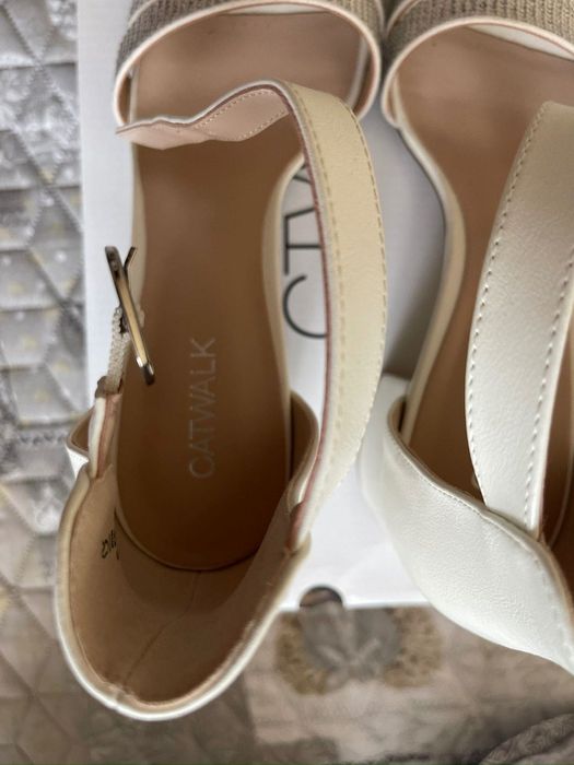 Обувки за поводи