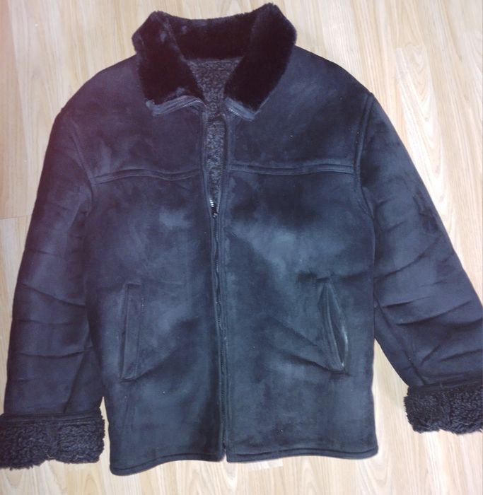 Cojoc negru piele  naturala marimea 50 52,,preț 250 ,negociabil,.Iași