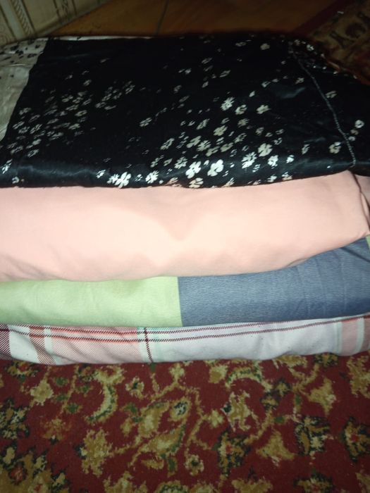 Продам подушки, одеяла, постельное бельё тенг