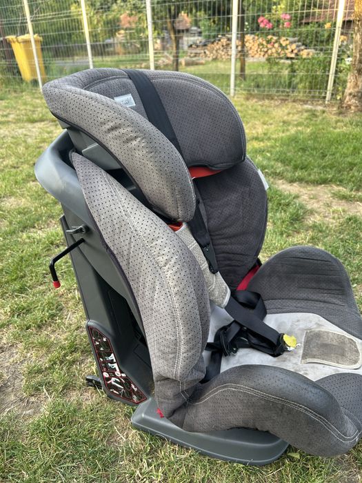 Vand scaun auto copii cu sistem isofix
