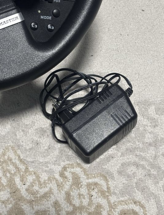 Продам руль thrustmaster t150.