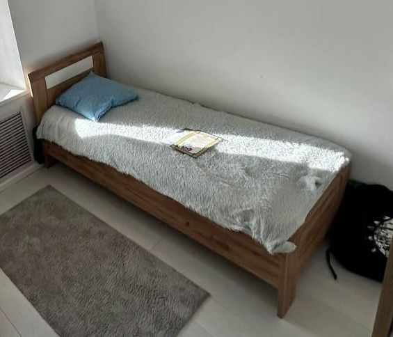 Продам односпальную кровать