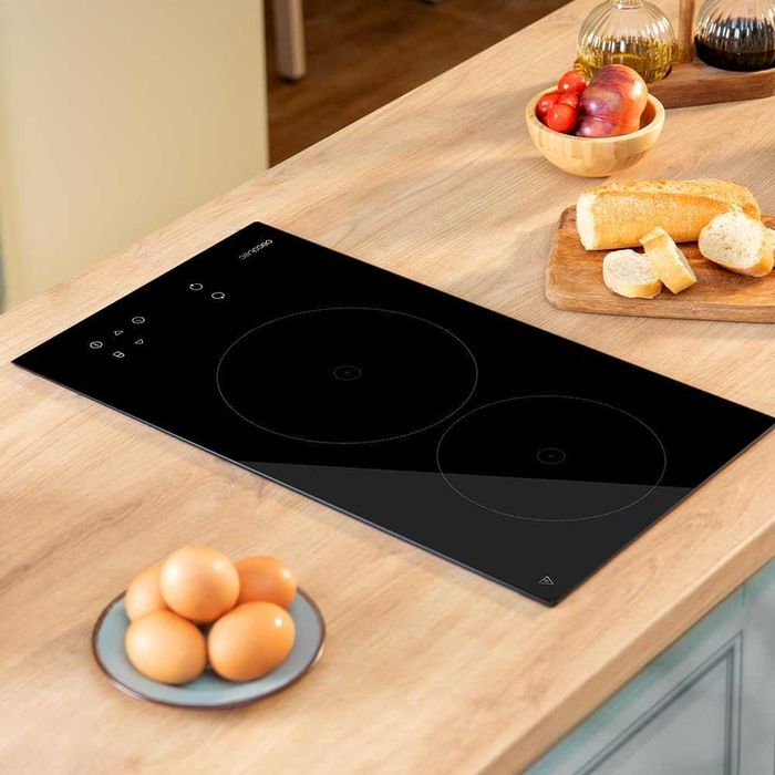 Двоен Стъклокерамичен котлон Cecotec, 3000W, 16 и 20 см диаметър.