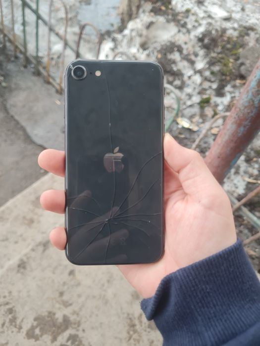 Айфон 8 акб 100% 64гб