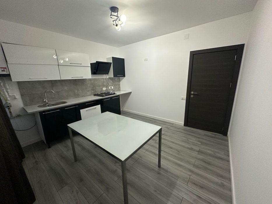 Apartament 2 camere de închiriat – Geamăna , zona Târgul Săptămânal