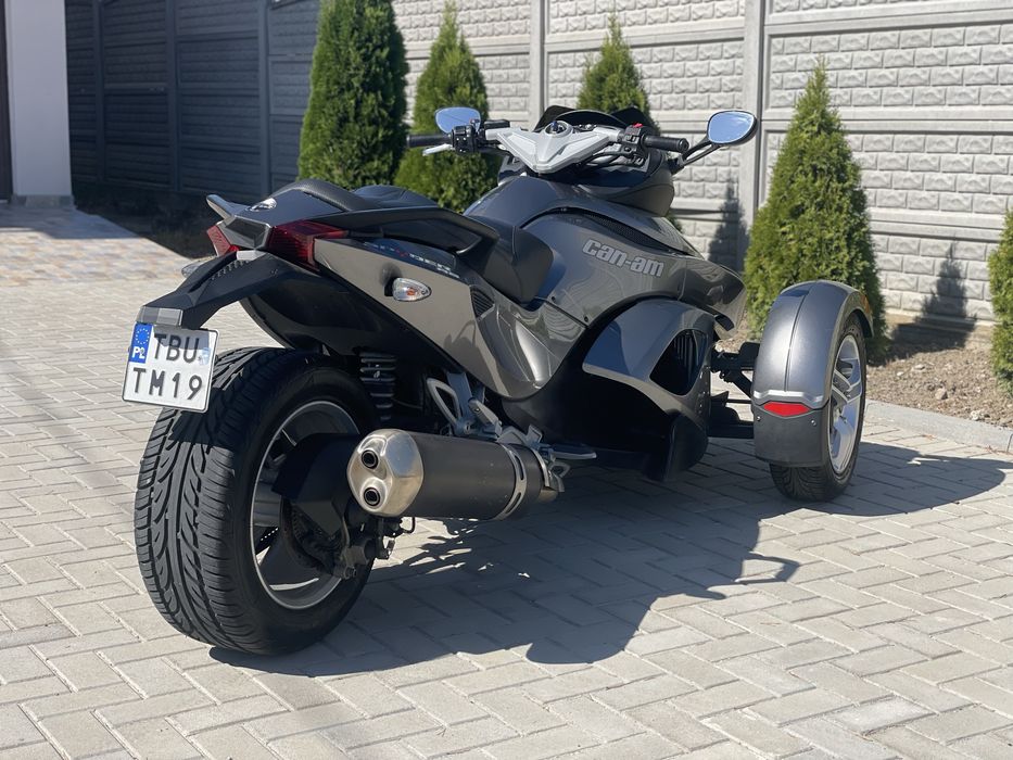 Can-Am Spyder RS 2011