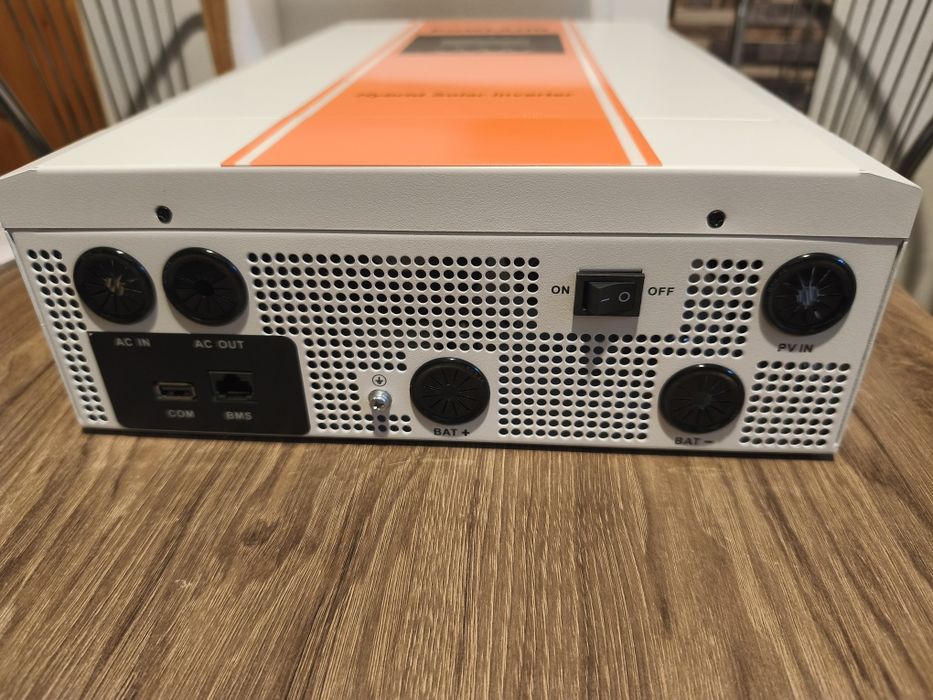 Invertor solar hybrid offgrid nou