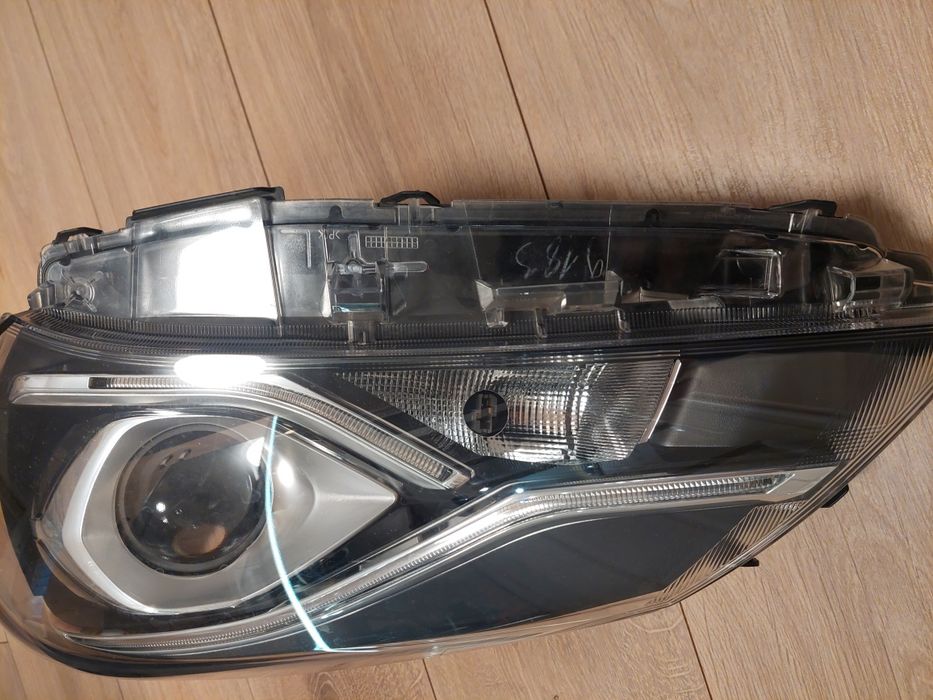Фар за VW  PASSAT, AUDI A3 bi-xenon  и други
