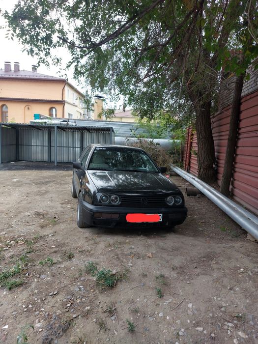 На продаже гольф 3