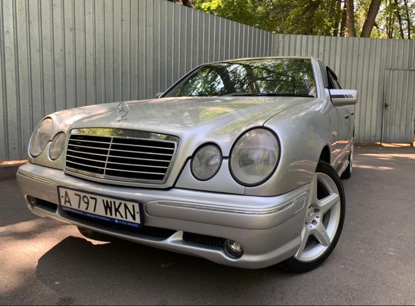 Бампер мерседес 210 рест , дорест , Е50, Е55,