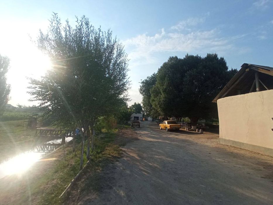 Hamma sharoit bor.Yashashga tayyor hovlili uy
