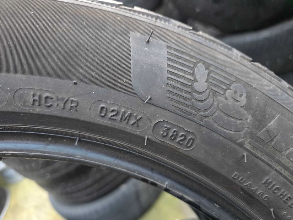 4бр Зимни гуми 225 55 18 - Michelin