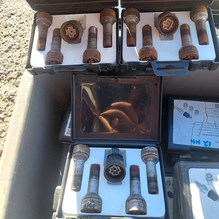 Секретни за Мерцедес 12/40 мм