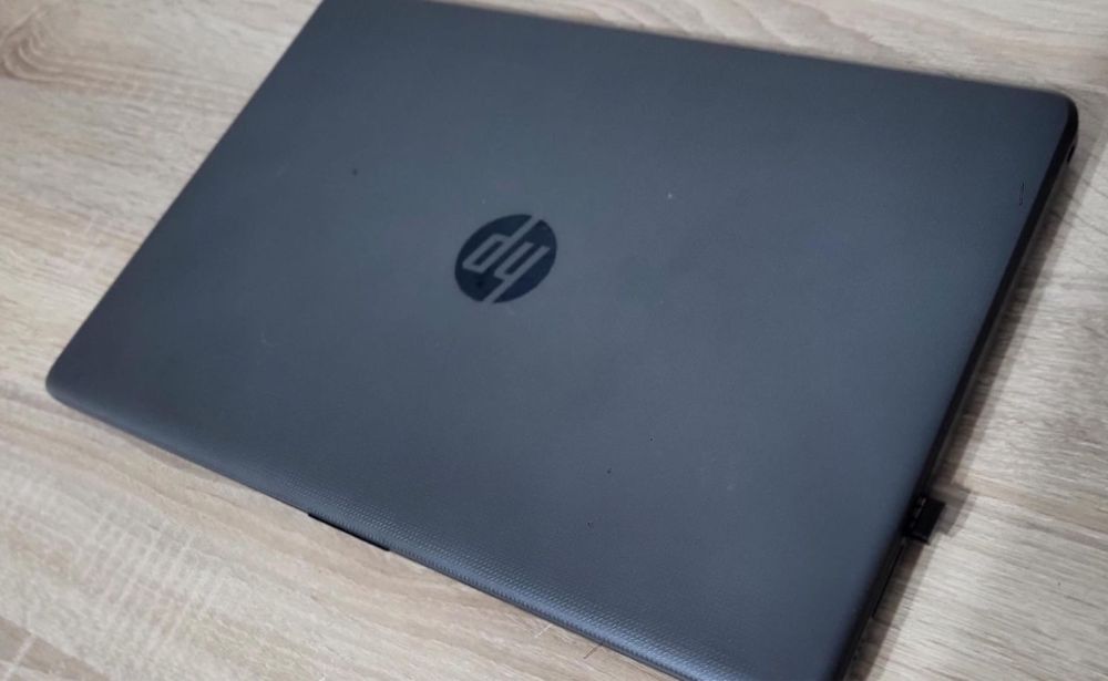 Ноутбук продам срочно