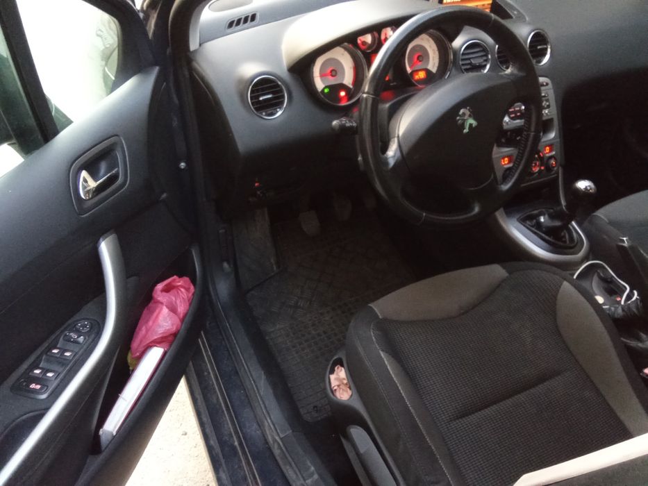 Peugeot 308 sw 7 locuri
