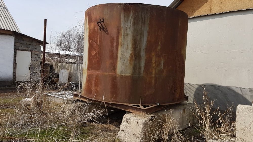 Цистерна 5 тонник