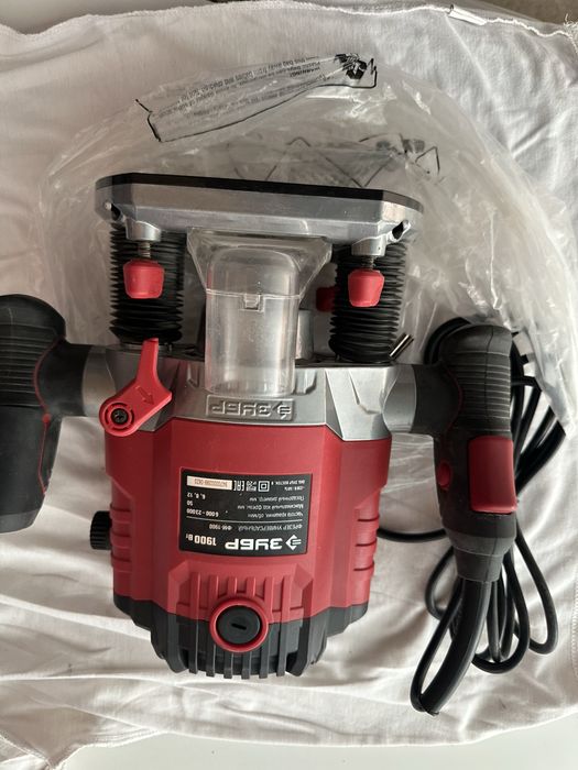 Продам фрезер новый