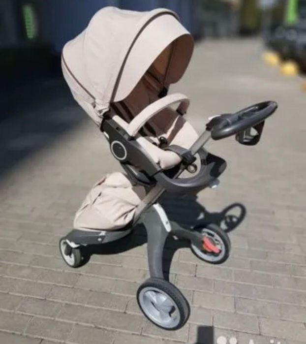 Детская прогулочная коляска