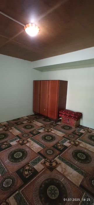 Xovli uy sotiladi 10 sotx Oxongaron tumani Ubaid qishlogi