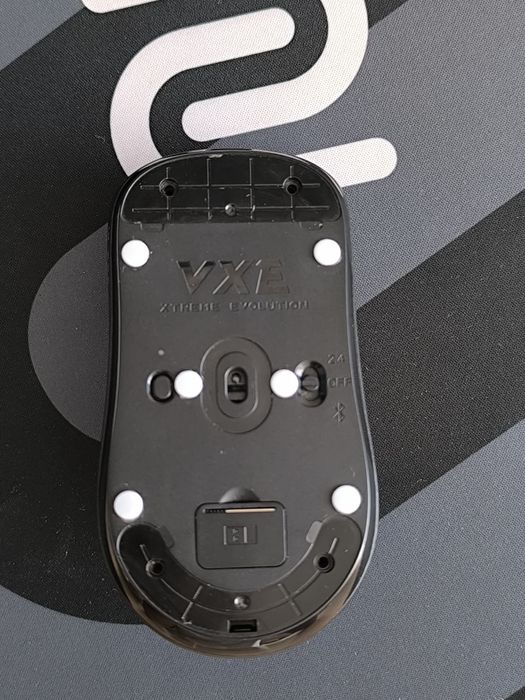 Продам мышку VXE R1 SE+