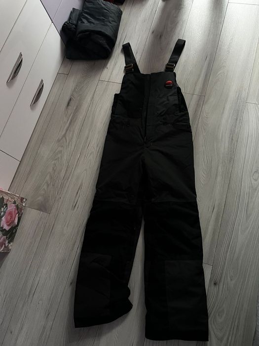 Salopeta băieți  arata impecabil