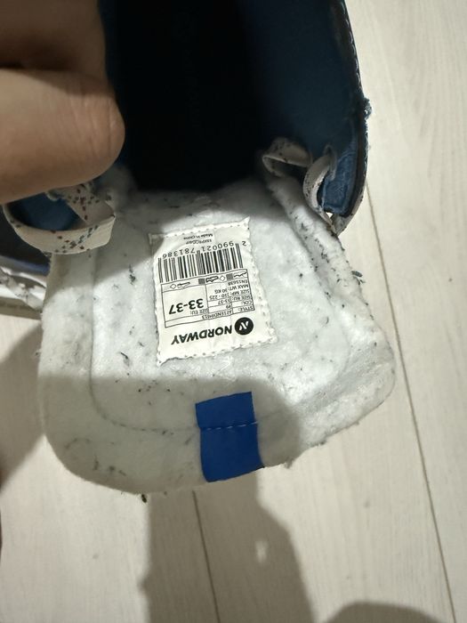 Коньки продам детский,