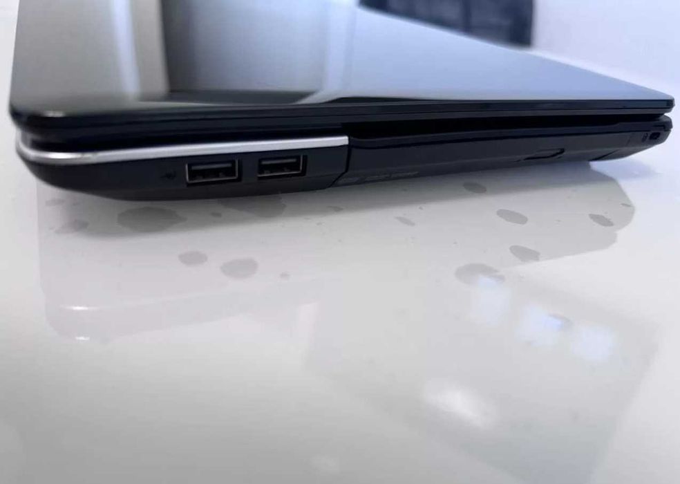 Ноутбук Packard bell