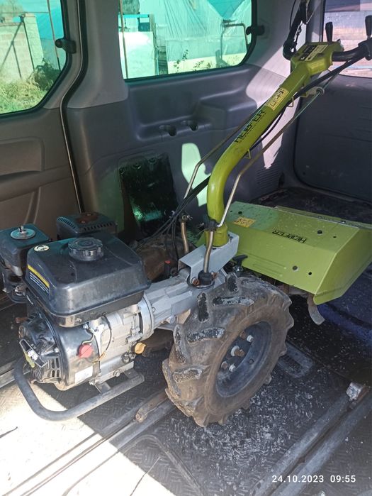 Мотоблок мощность  6 лошадиных сил