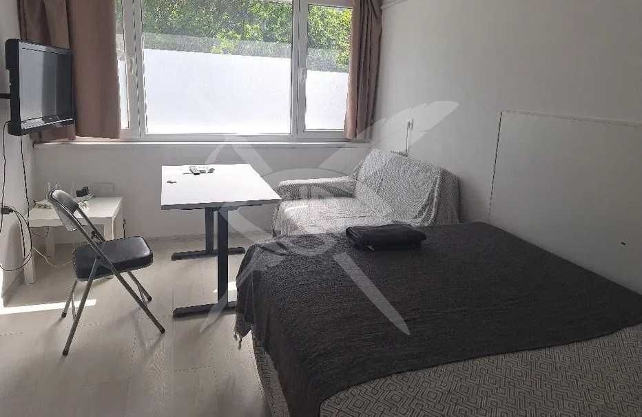 Дава се под наем Едностаен апартамент в Варна, Левски - 20 кв.м за 300 € - Снимка #2