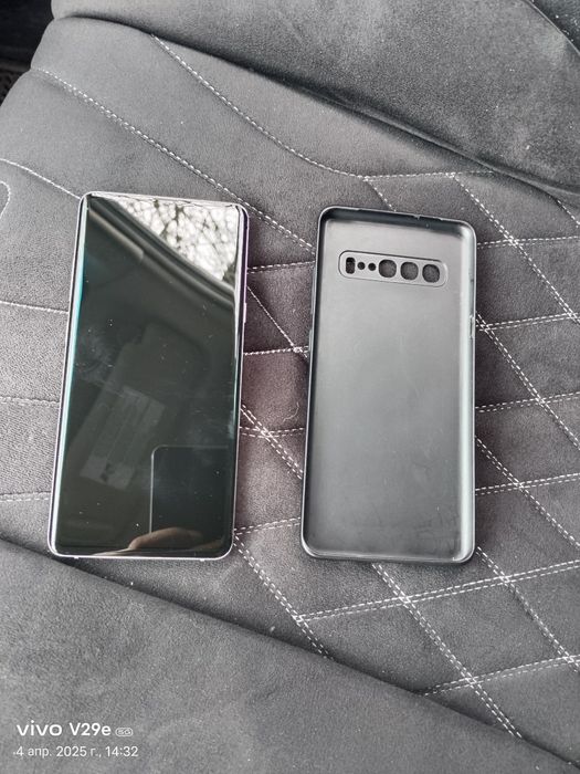 Samsung S10  Моде Кария